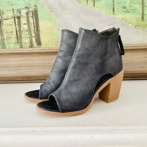 Maurices Dani Charcoal Grey Distressed & Perforated Peep Toe Heeled Booties 6.5M